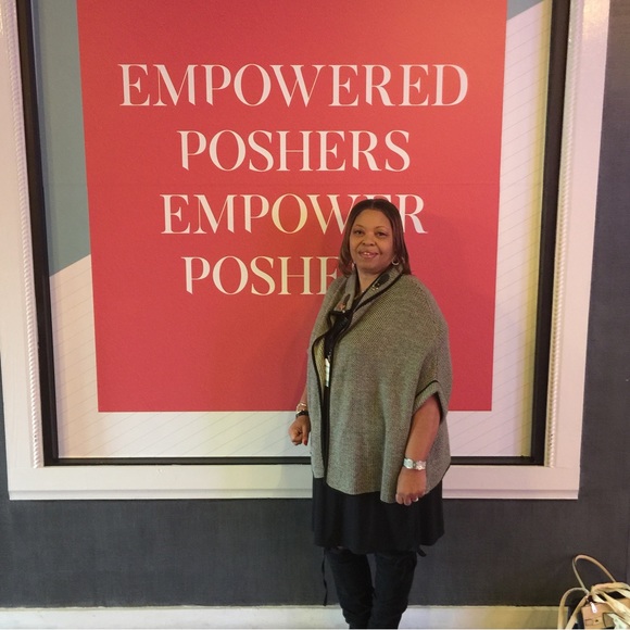 Today is Leggings day! Join our list to be notified when we go live! - Picture 13 of 17